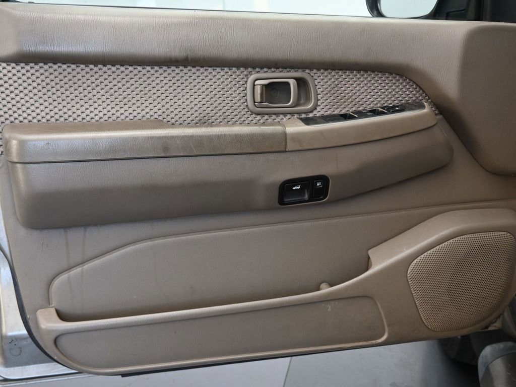 Used 2004 Nissan Pathfinder SE w/ (POP) SE Popular Pkg image 22