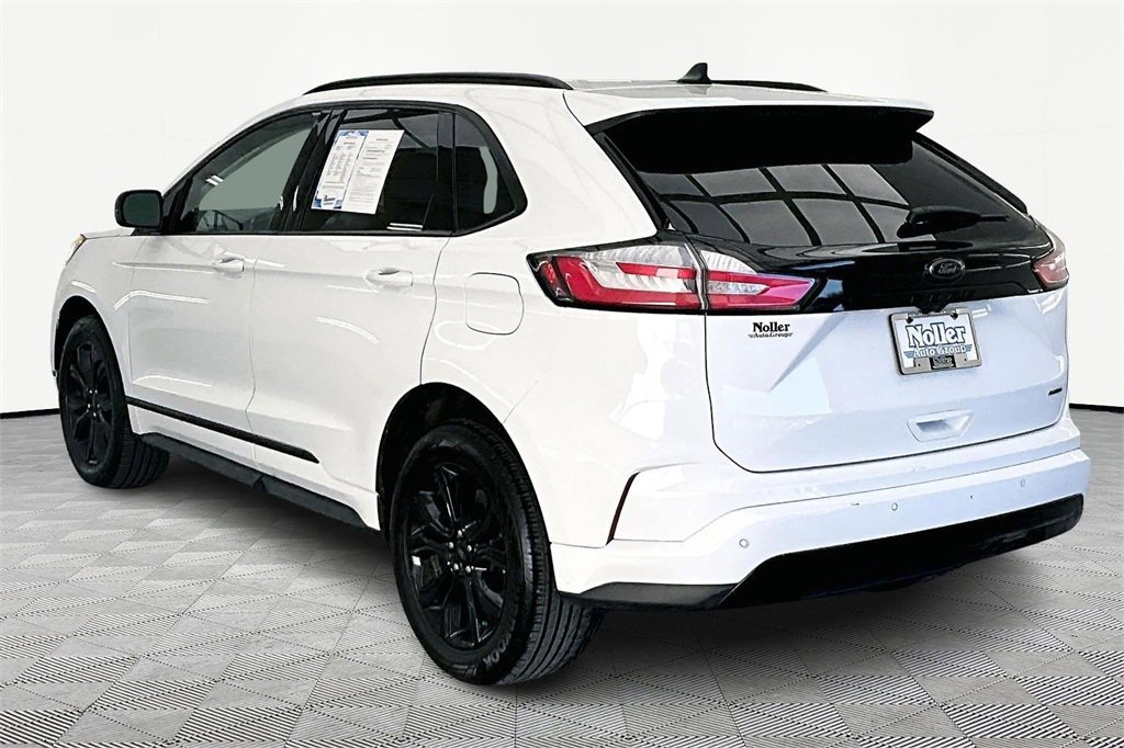 Used 2022 Ford Edge SE w/ Black Appearance Package image 13