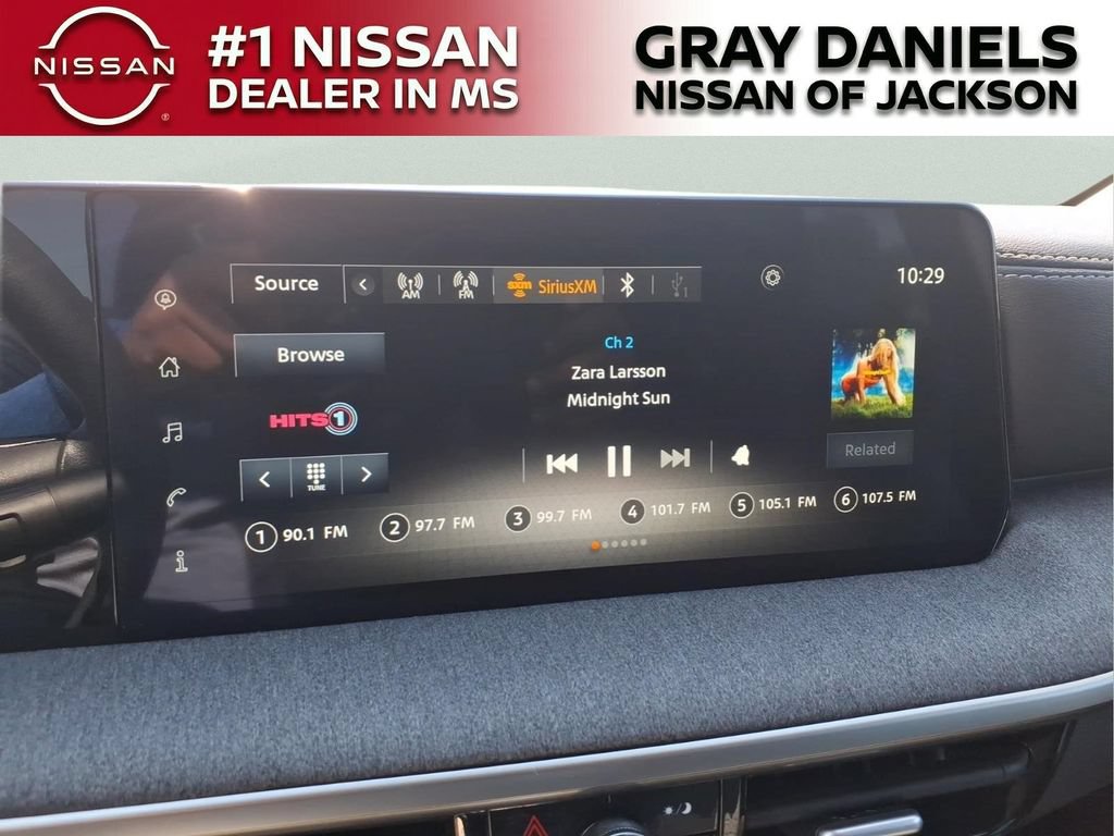 Certified 2025 Nissan Kicks SV AWD/4WD image 17