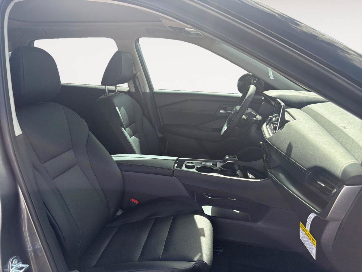 New 2026 Nissan Rogue Dark Armor AWD/4WD image 15
