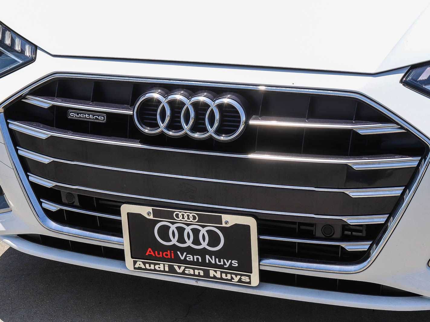 Used 2023 Audi A4 2.0T Premium w/ Convenience Package AWD/4WD image 8