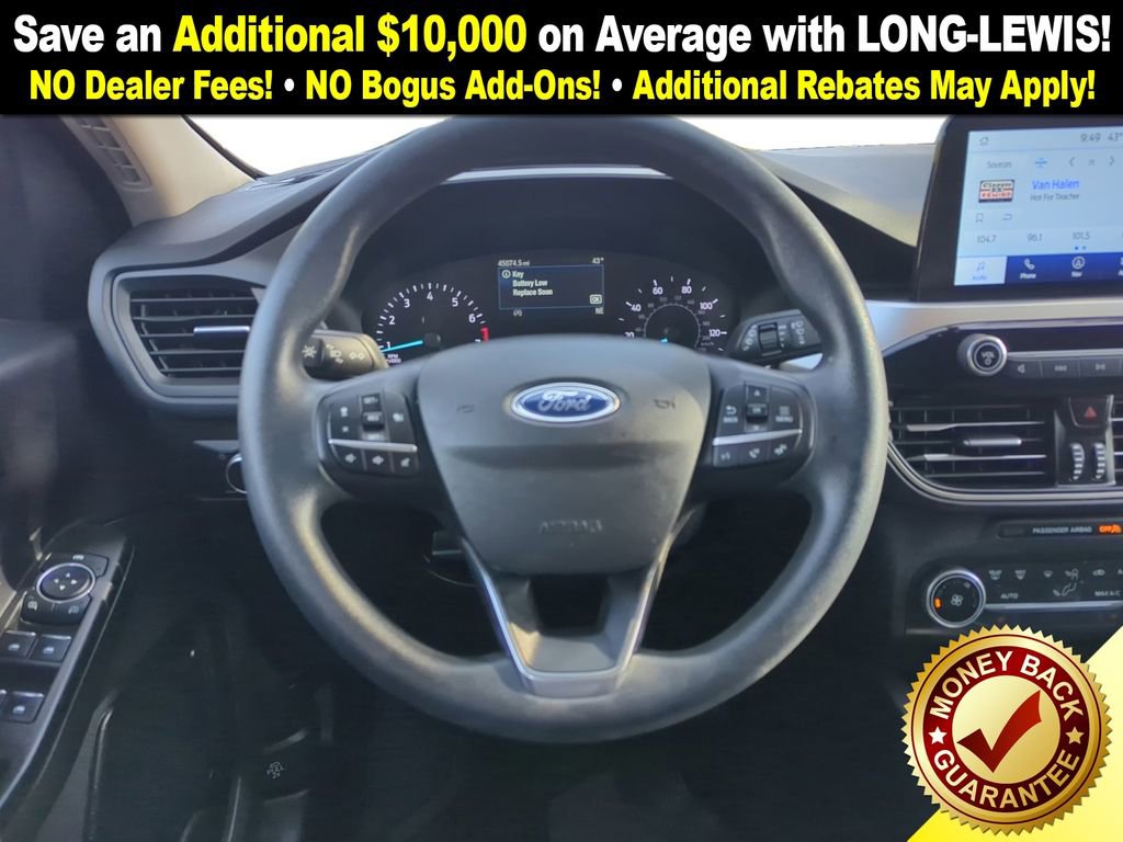 Used 2020 Ford Escape SE image 18