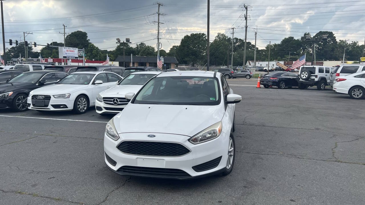Used 2017 Ford Focus SE