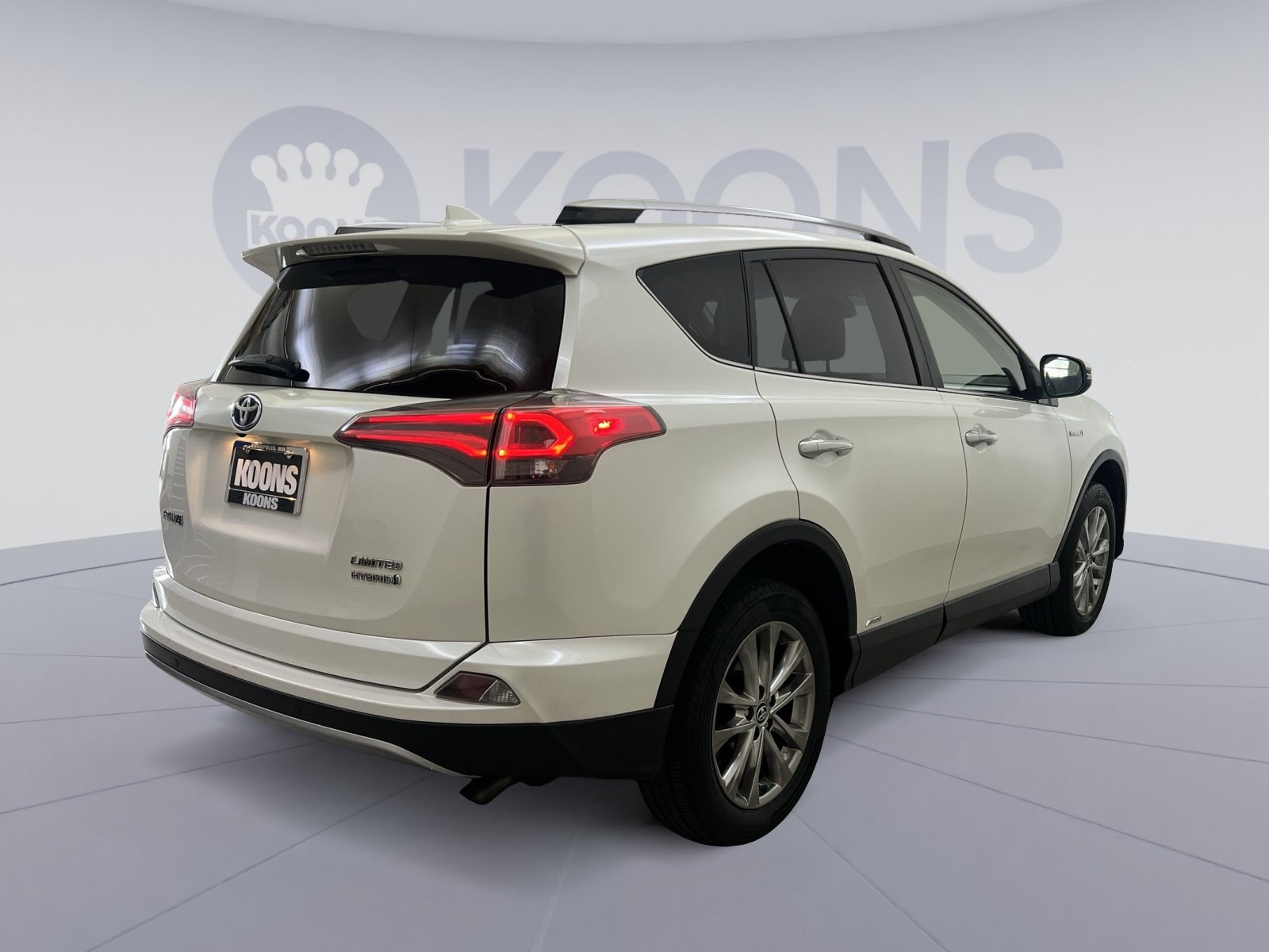Used 2017 Toyota RAV4 Limited w/ Advanced Technology Package AWD/4WD image 8