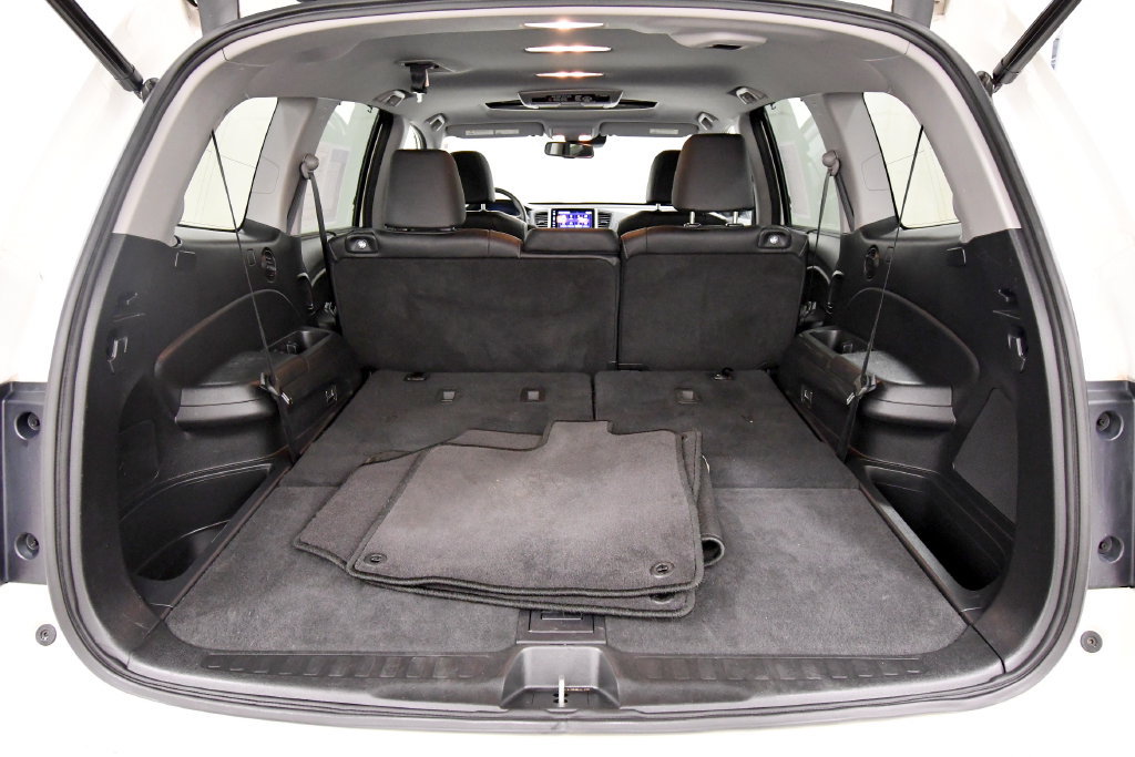 Certified 2017 Honda Pilot Touring image 7