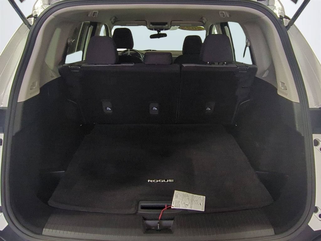 Used 2023 Nissan Rogue SV FWD image 14
