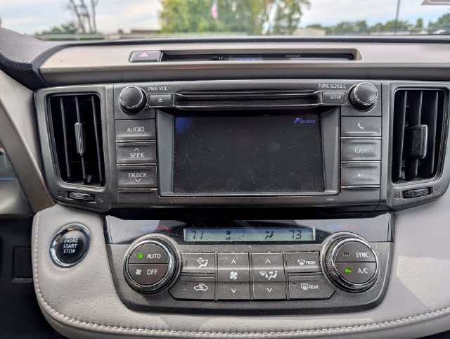 Used 2013 Toyota RAV4 Limited AWD/4WD image 24