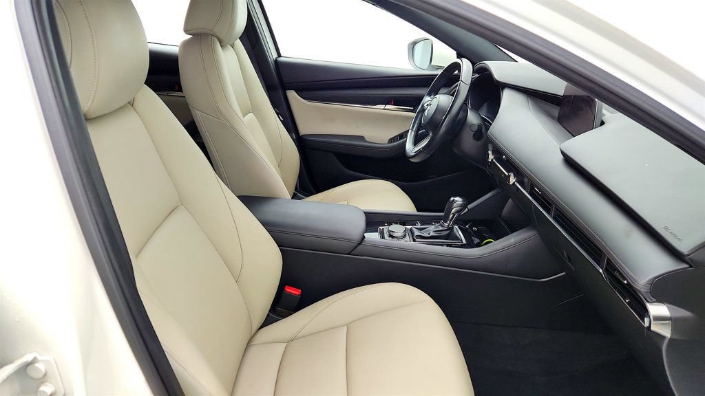 Used 2019 MAZDA MAZDA3 Hatchback FWD image 21