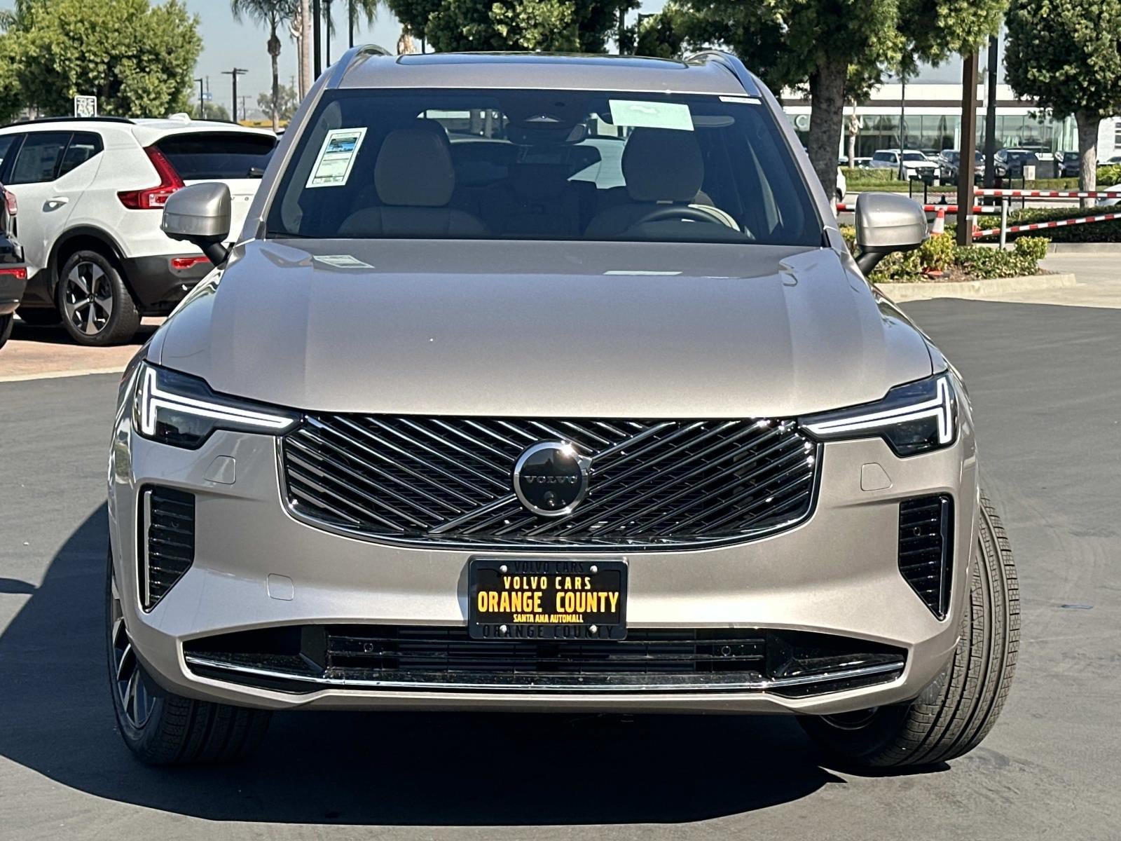 New 2026 Volvo XC90 T8 Plus w/ Protection Package Premier AWD/4WD image 2