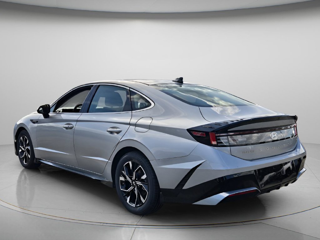 Certified 2025 Hyundai Sonata SEL AWD/4WD image 7