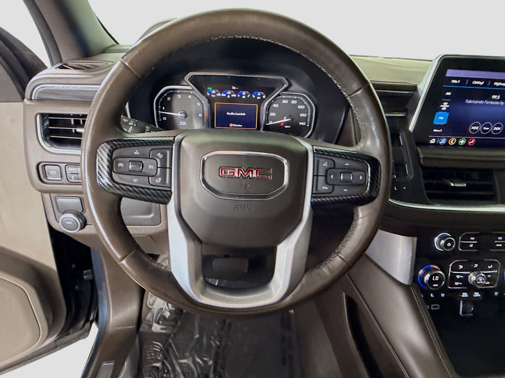 Used 2021 GMC Yukon SLT w/ SLT Luxury Package image 13