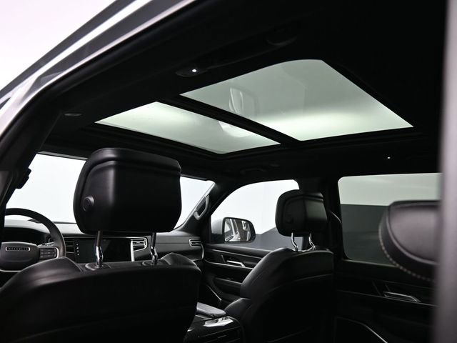 Used 2022 Jeep Wagoneer Series II w/ Premium Group I image 16