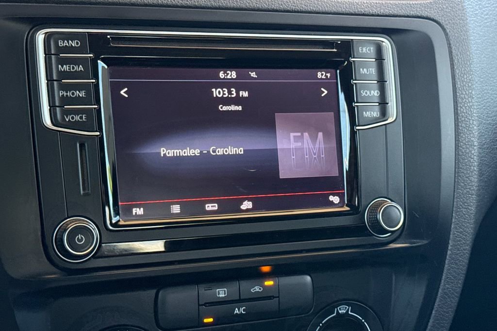 Used 2016 Volkswagen Jetta S image 14