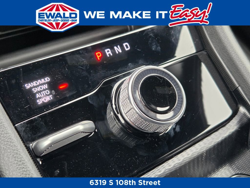 New 2026 Jeep Grand Cherokee L Limited w/ Limited Altitude Package AWD/4WD image 7