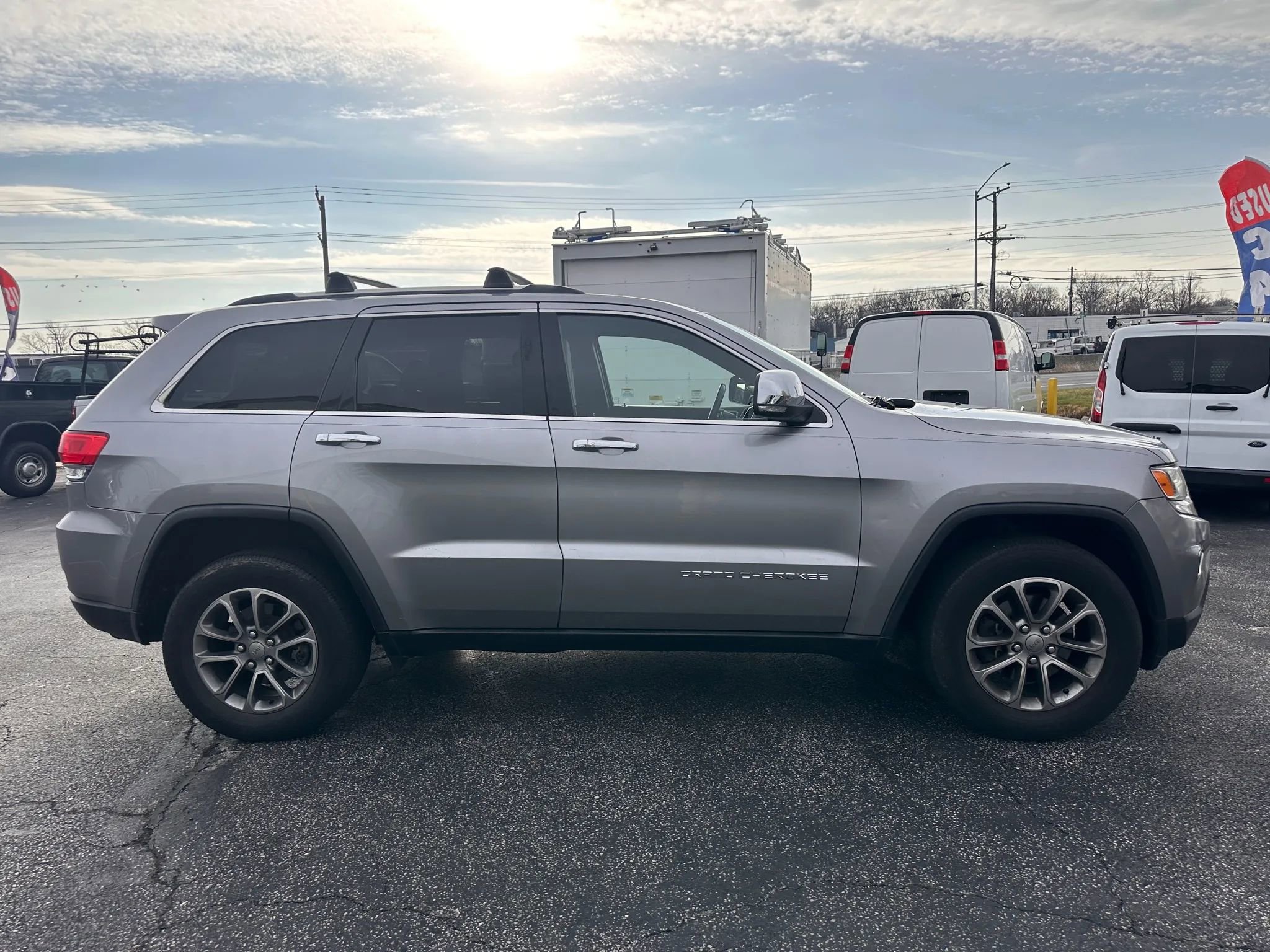 Used 2014 Jeep Grand Cherokee Limited w/ Trailer Tow Group IV image 4
