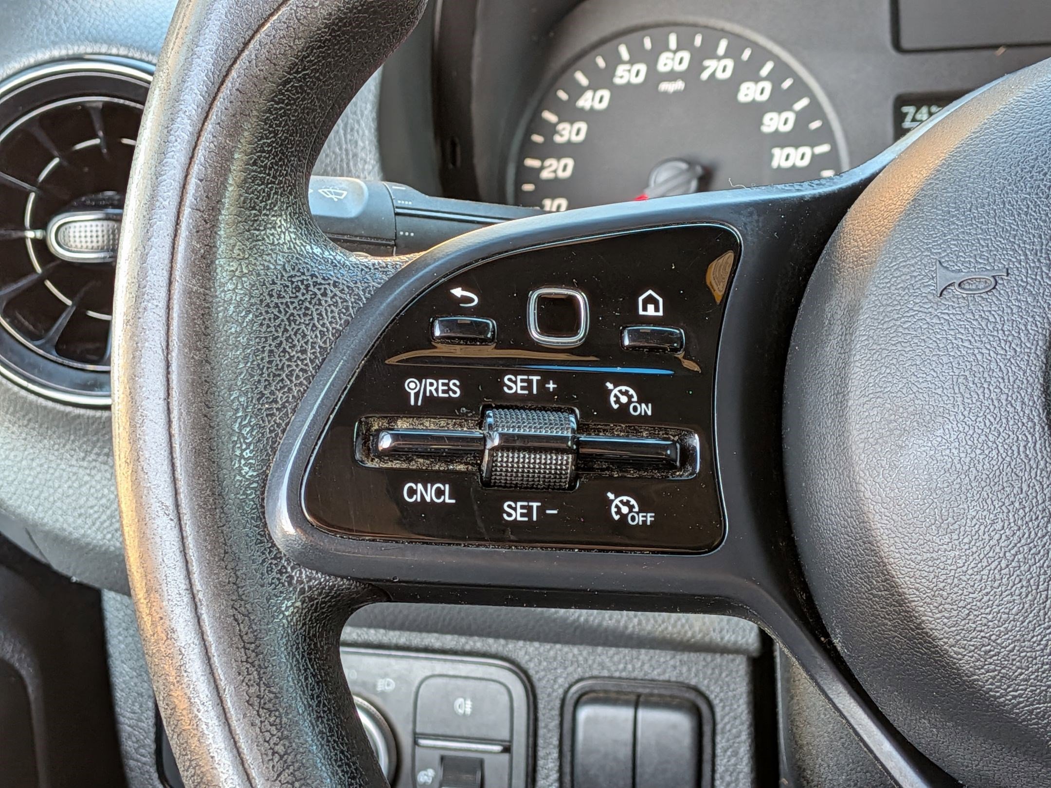 Used 2020 Mercedes-Benz Sprinter 2500 image 19