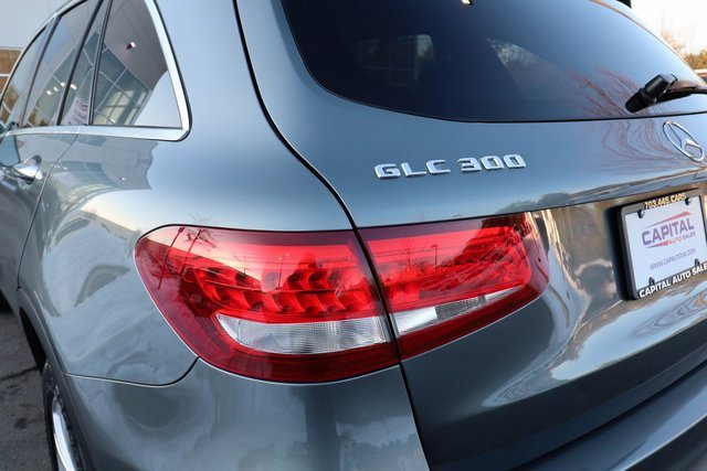 Used 2018 Mercedes-Benz GLC 300 4MATIC image 19