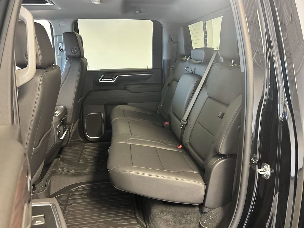 New 2025 GMC Sierra 2500 SLT w/ SLT Premium Package image 30