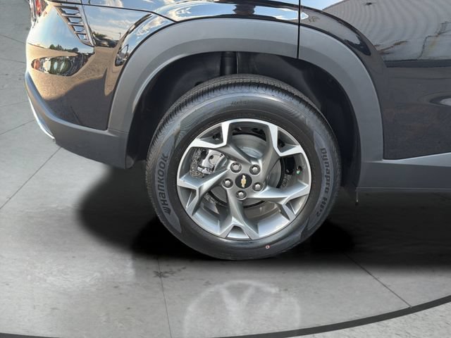 Used 2026 Chevrolet Trax LT w/ LT Convenience Package FWD image 31