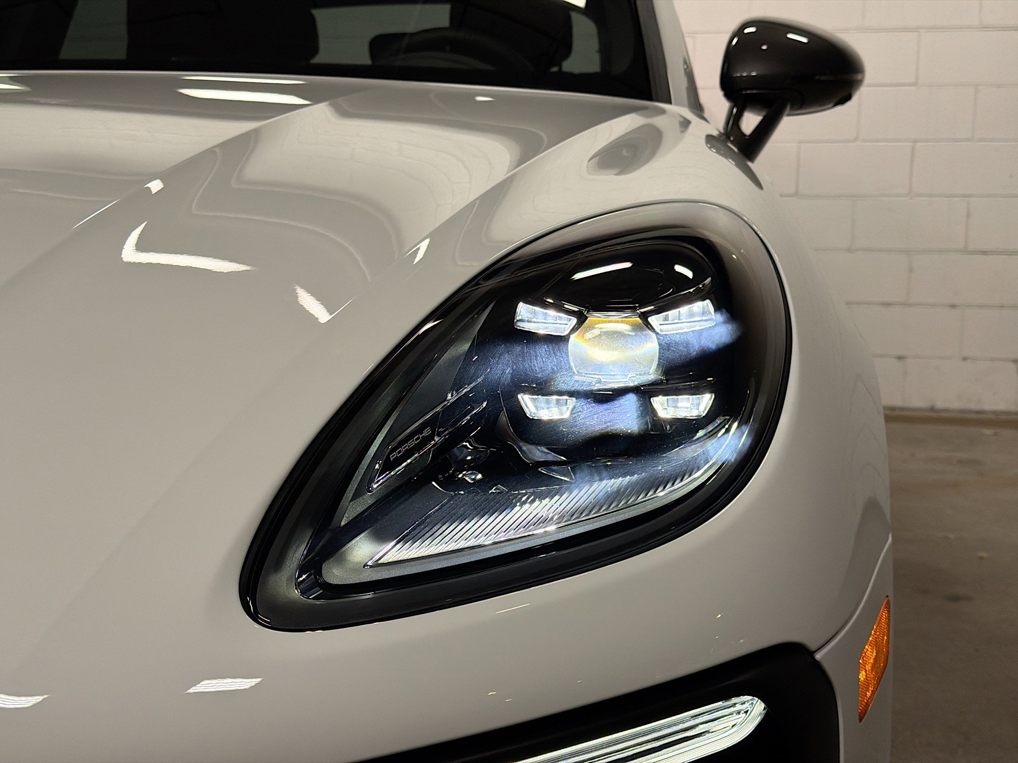 Certified 2026 Porsche Macan Turbo AWD/4WD image 10