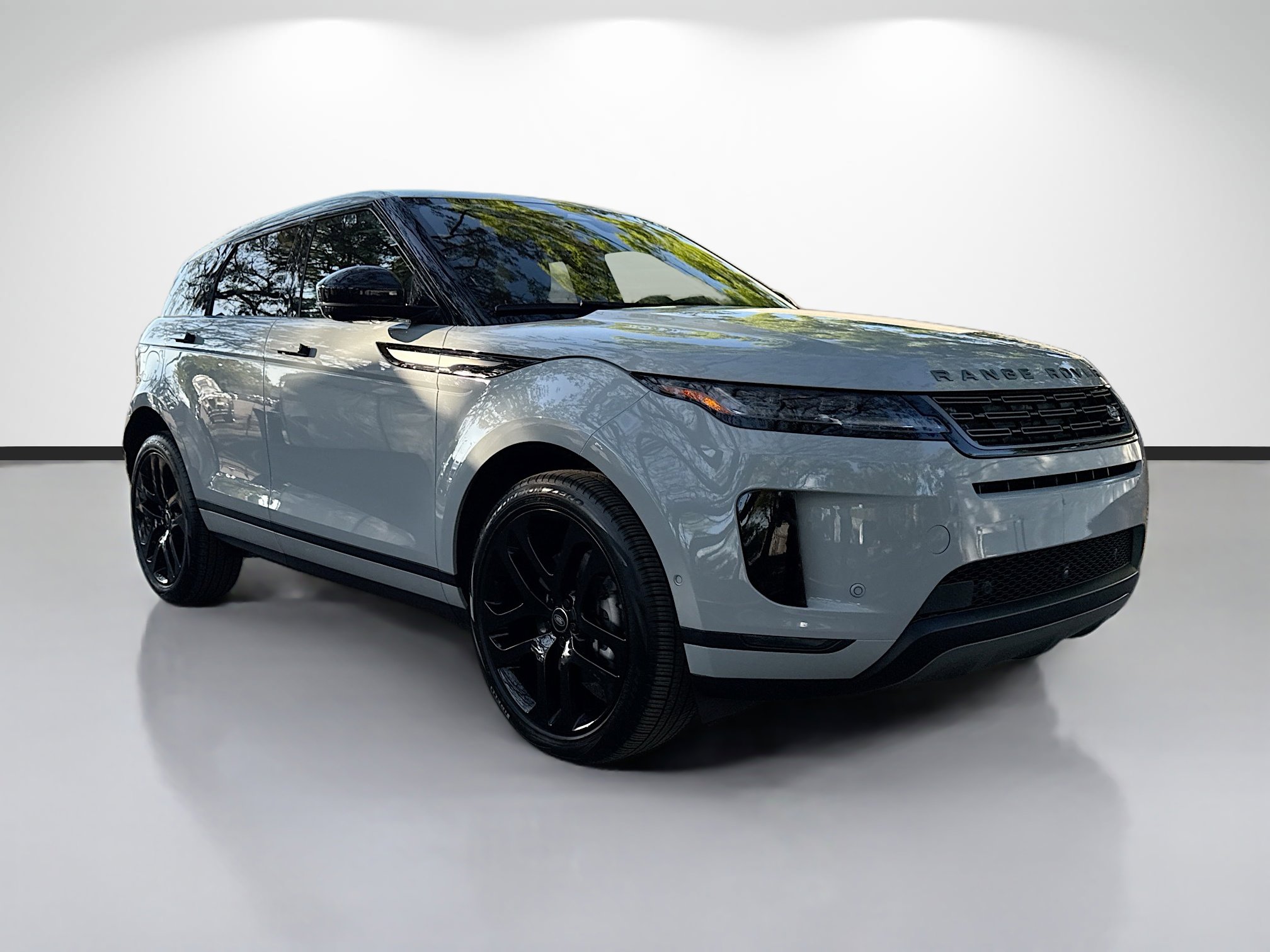 Used 2026 Land Rover Range Rover Evoque S image 7