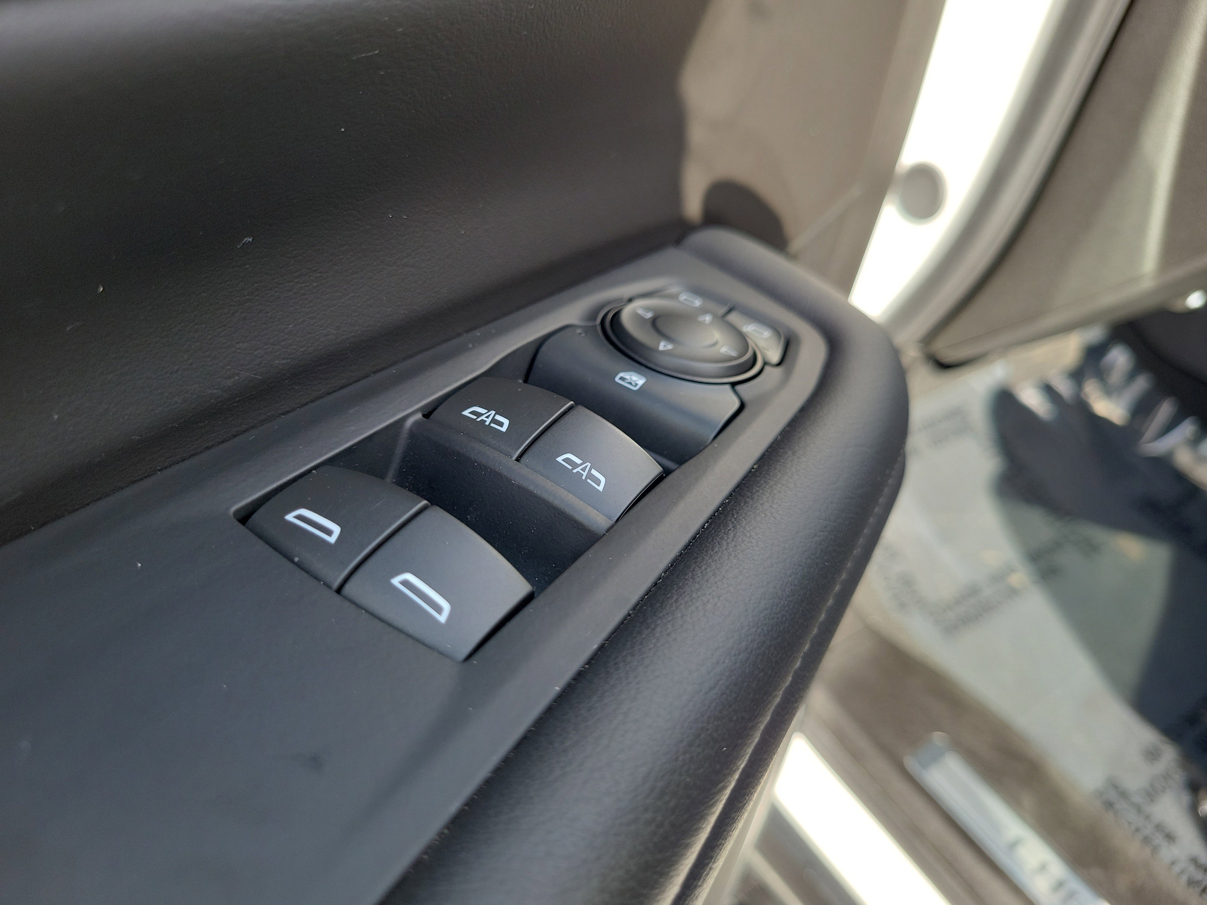 Used 2025 Chevrolet Suburban Z71 AWD/4WD image 27