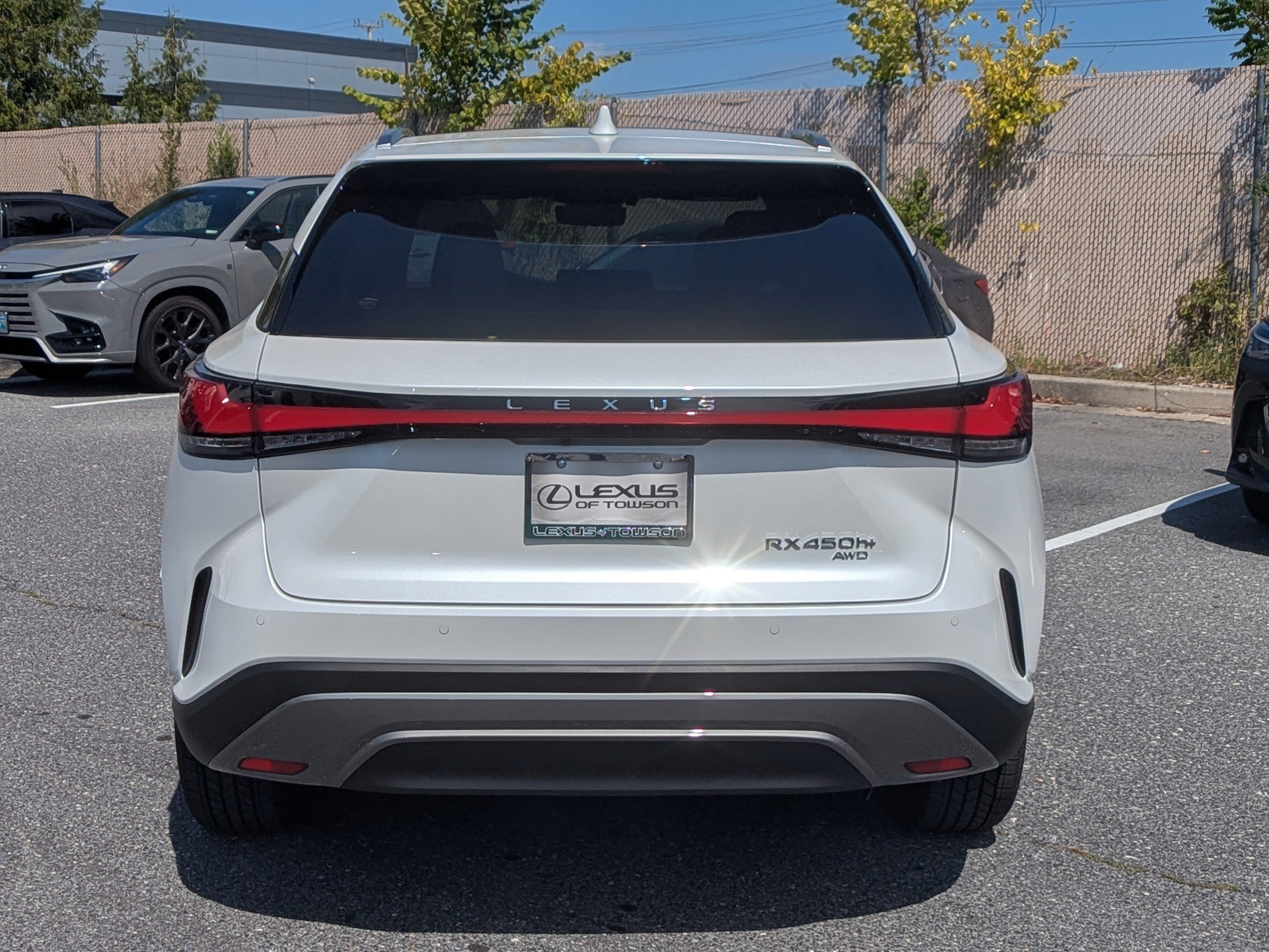 New 2026 Lexus RX 450h AWD w/ Convenience Package image 3