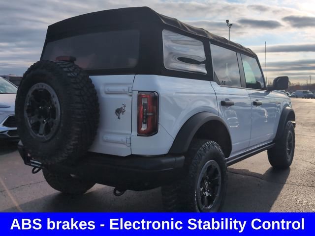 Used 2022 Ford Bronco Badlands image 8