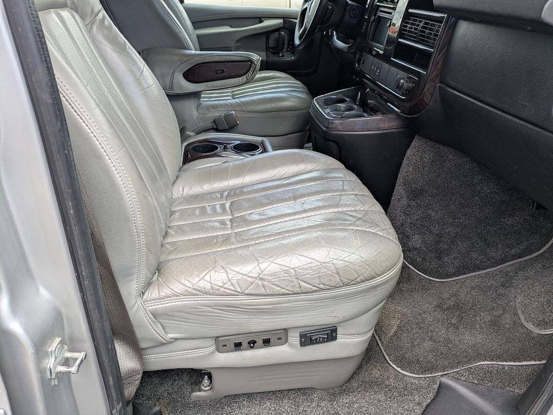 Used 2012 GMC Savana 1500 AWD image 10