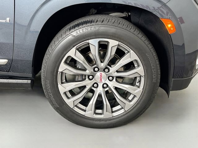 Used 2021 GMC Yukon Denali w/ Denali Premium Package AWD/4WD image 42