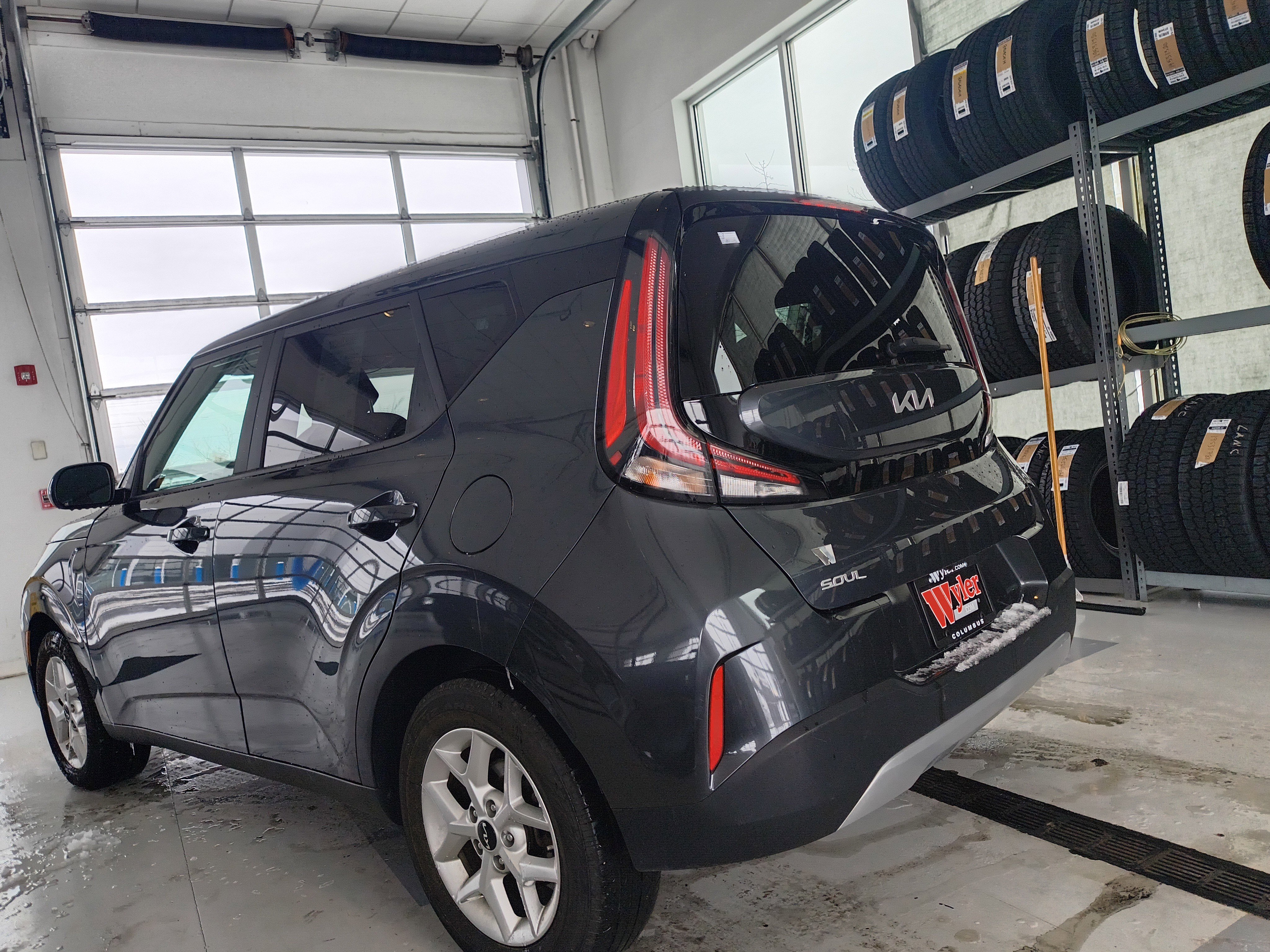 Used 2024 Kia Soul LX w/ Option Group 015 image 3