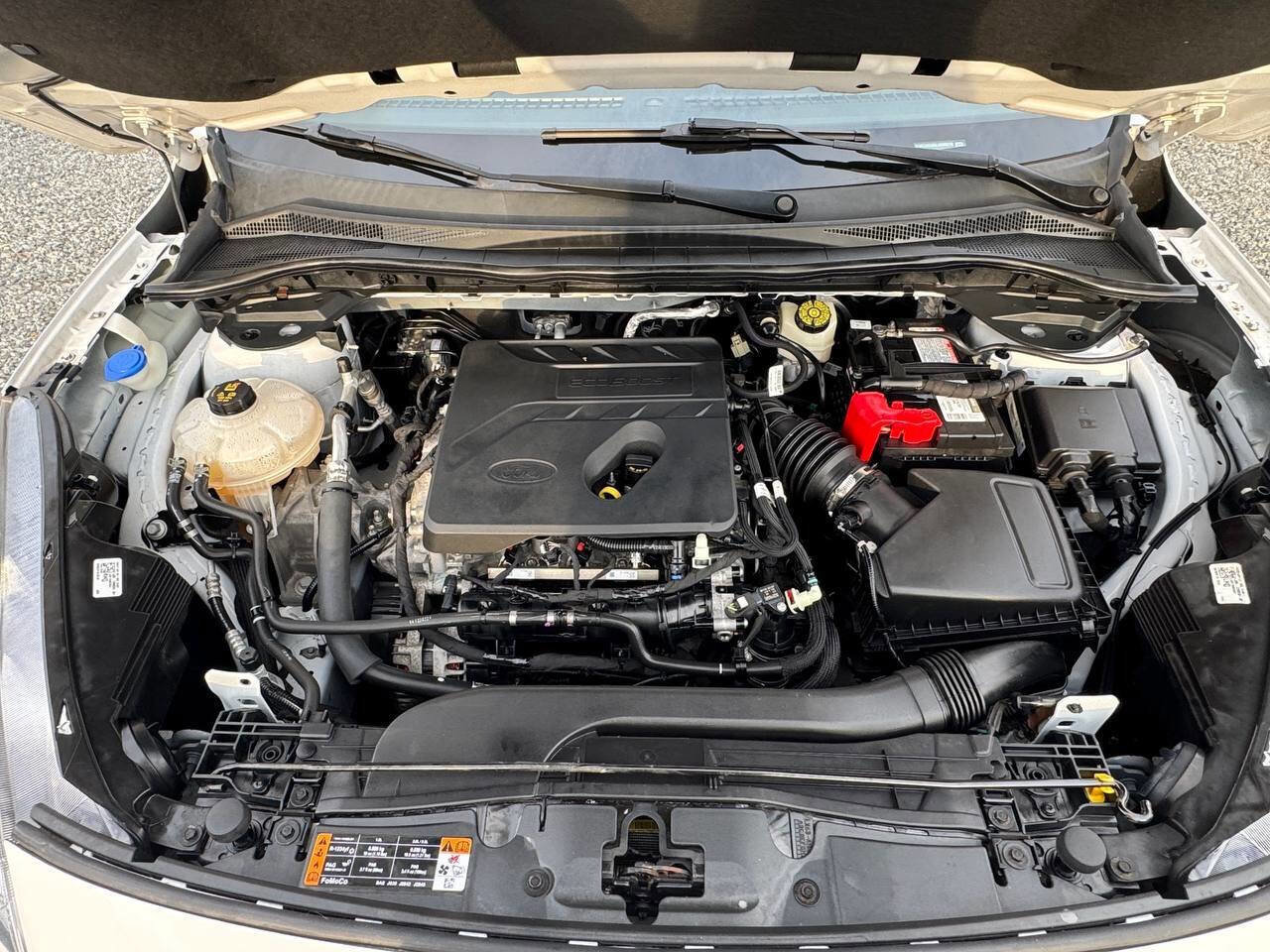 Used 2020 Ford Escape SE image 28