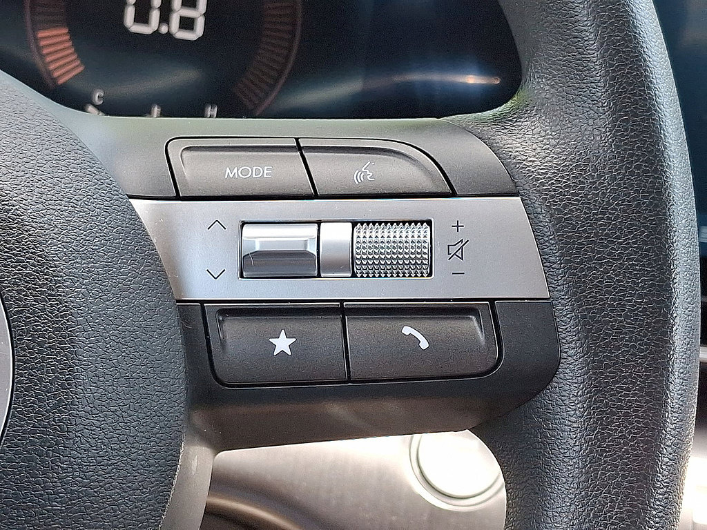 Certified 2024 Hyundai Kona SE AWD/4WD image 18