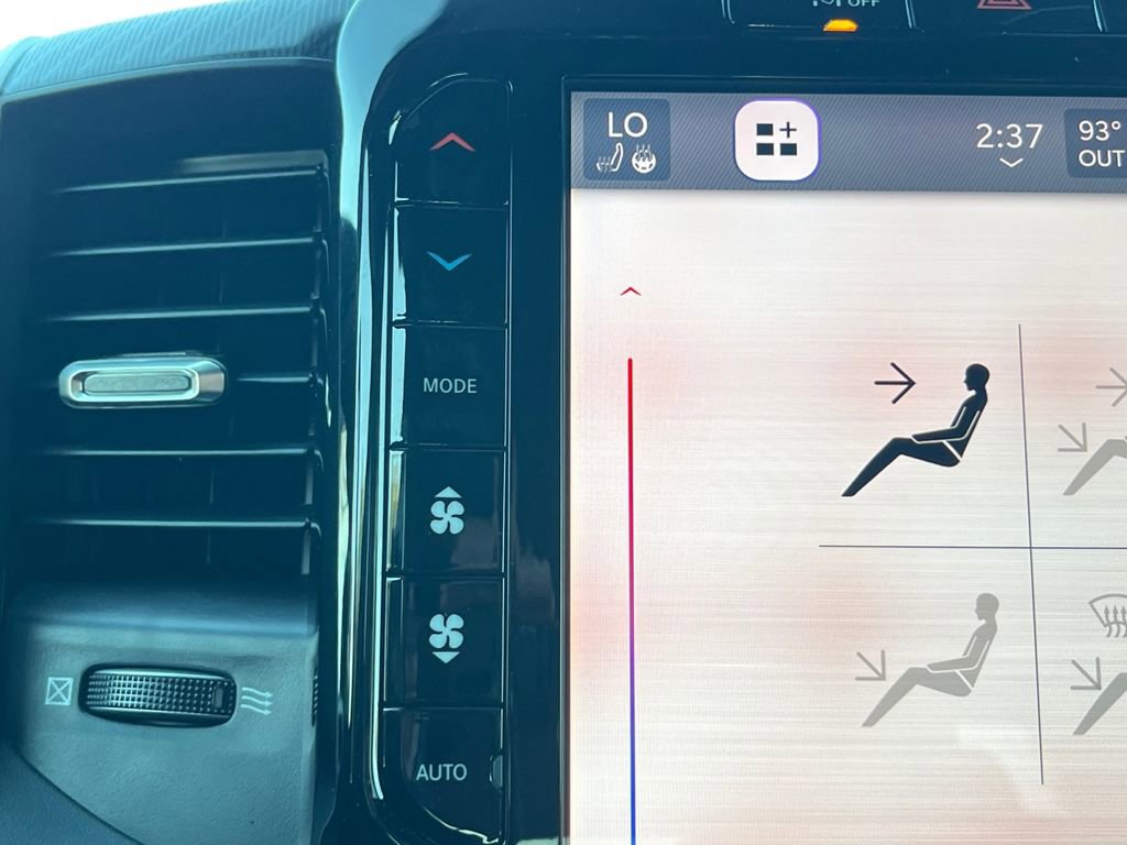 New 2026 RAM 1500 4x4 Crew Cab image 4