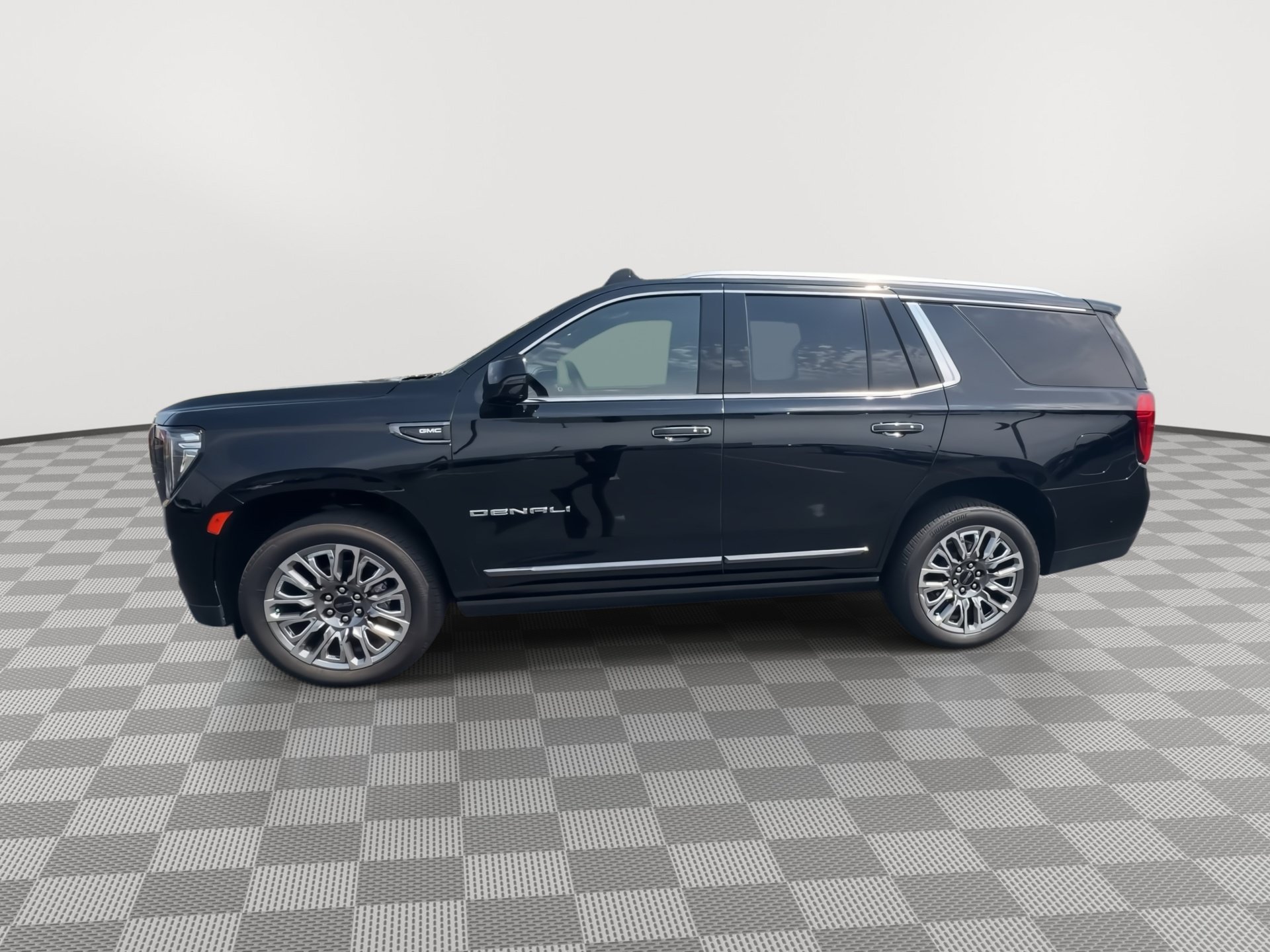 Certified 2024 GMC Yukon Denali Ultimate AWD/4WD image 5