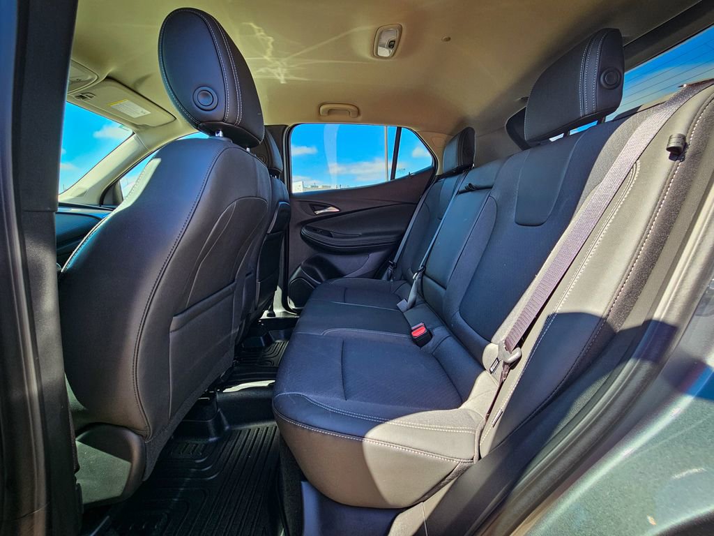 Used 2023 Buick Encore GX Select w/ Safety Package II image 28