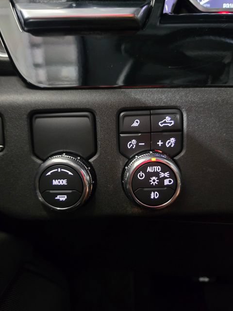Used 2026 GMC Sierra 1500 SLT RWD image 37
