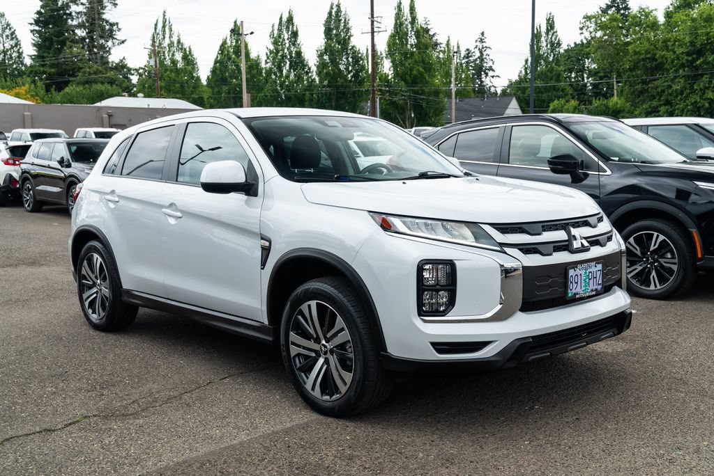 Used 2023 Mitsubishi Outlander Sport ES AWD/4WD image 1