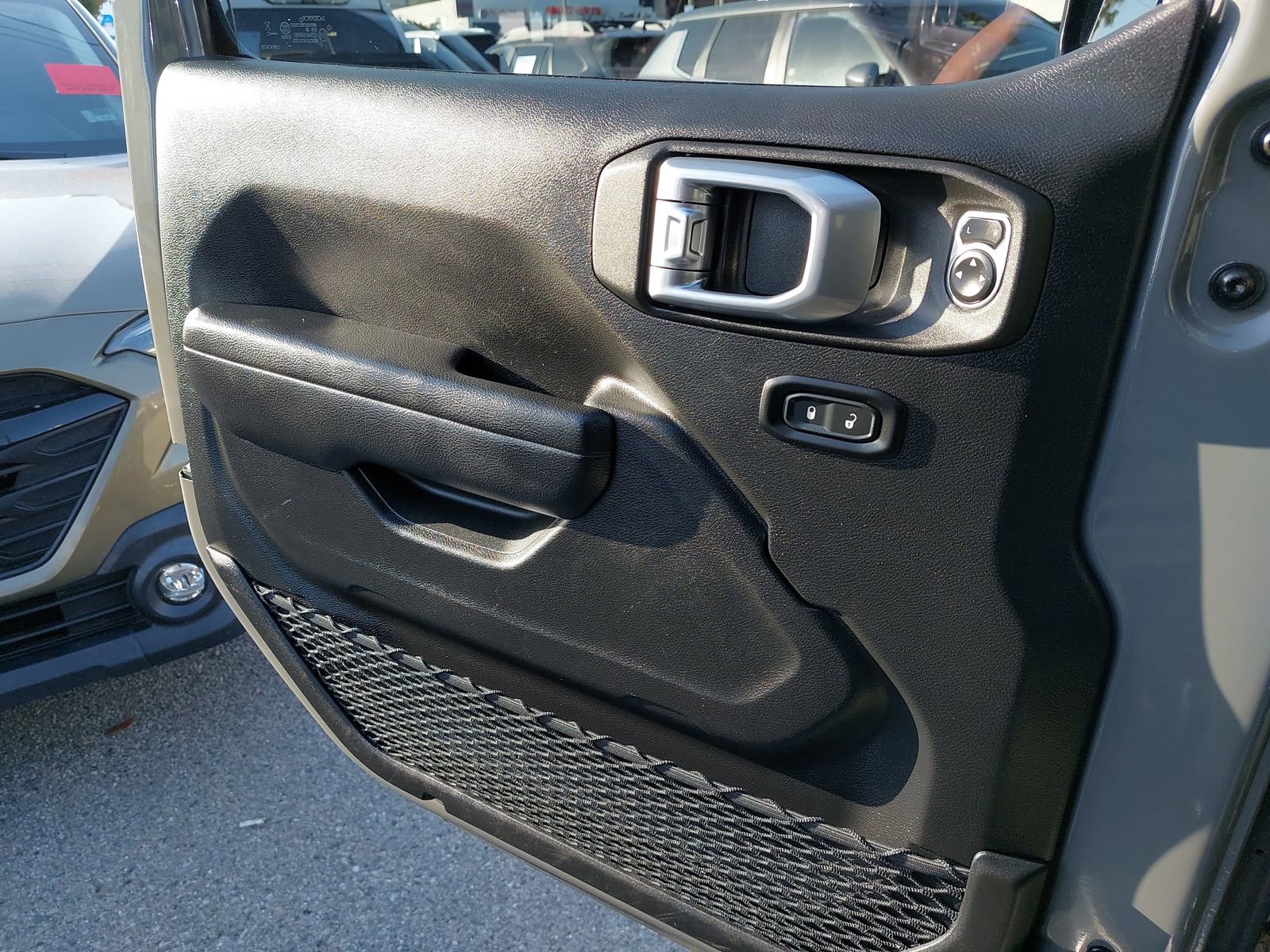Used 2023 Jeep Gladiator Sport AWD/4WD image 24