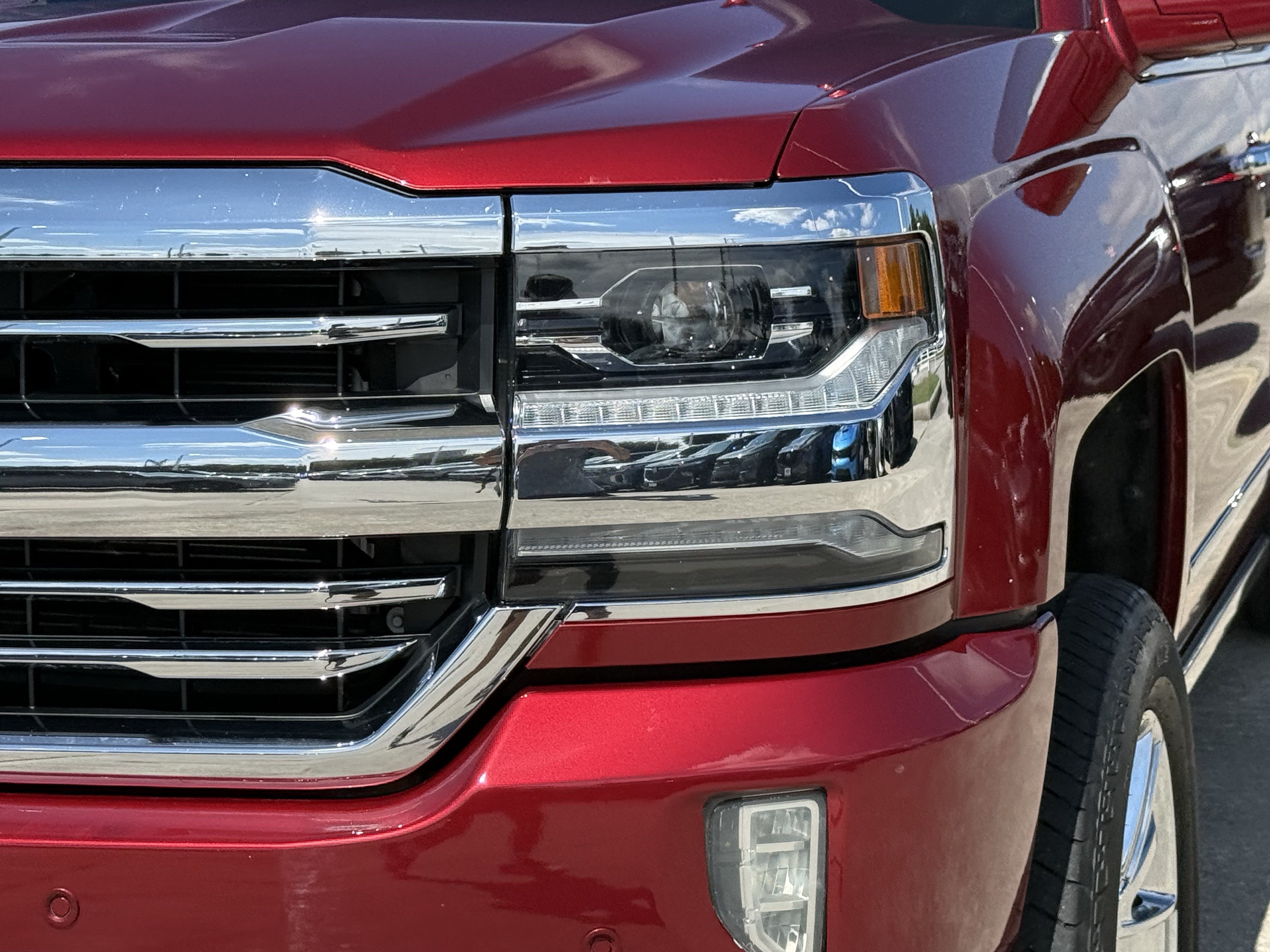 Used 2018 Chevrolet Silverado 1500 High Country AWD/4WD image 11