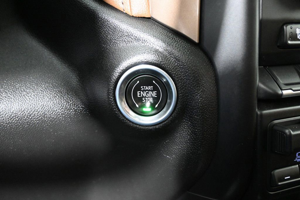 Used 2020 Chevrolet Silverado 1500 High Country image 32