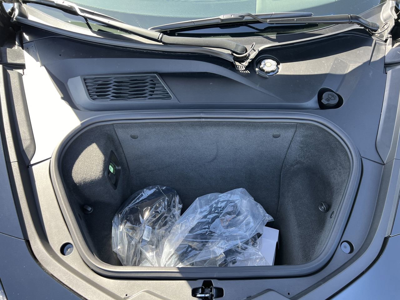 Used 2024 Chevrolet Corvette Stingray Coupe w/ Z51 Performance Package image 32