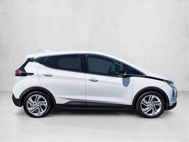 Used 2022 Chevrolet Bolt LT FWD image 4
