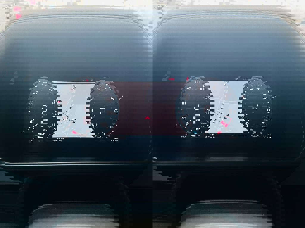 Used 2023 Land Rover Defender 110 S image 24