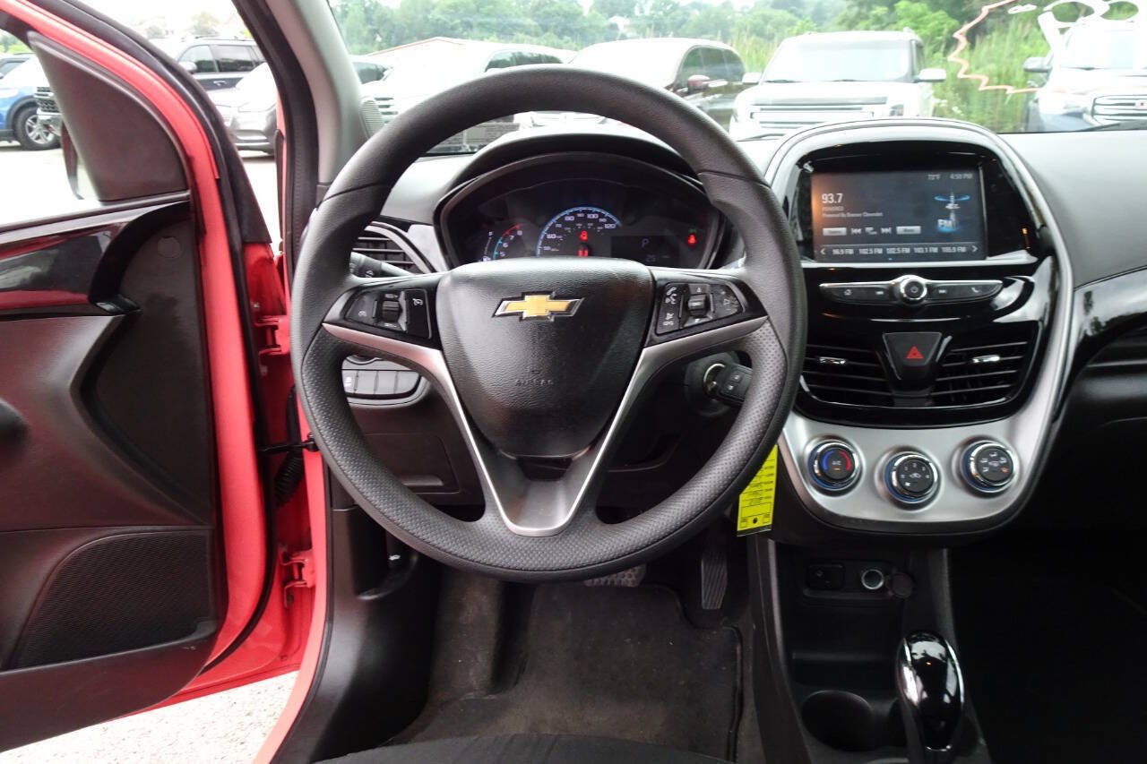 Used 2018 Chevrolet Spark LT FWD image 15