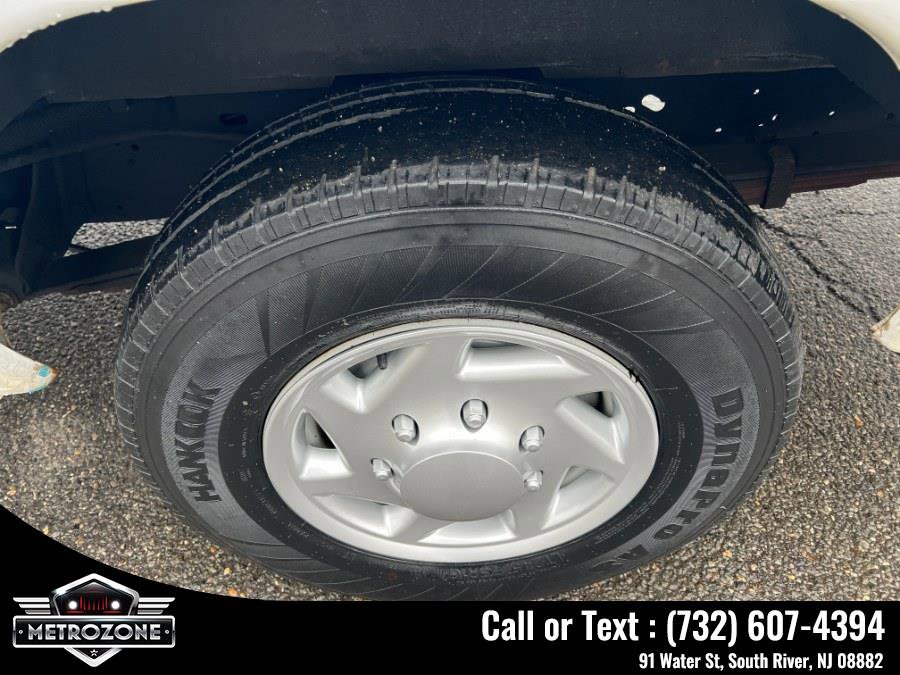 Used 2012 Ford E-350 and Econoline 350 Super Duty w/ PWR Group image 28