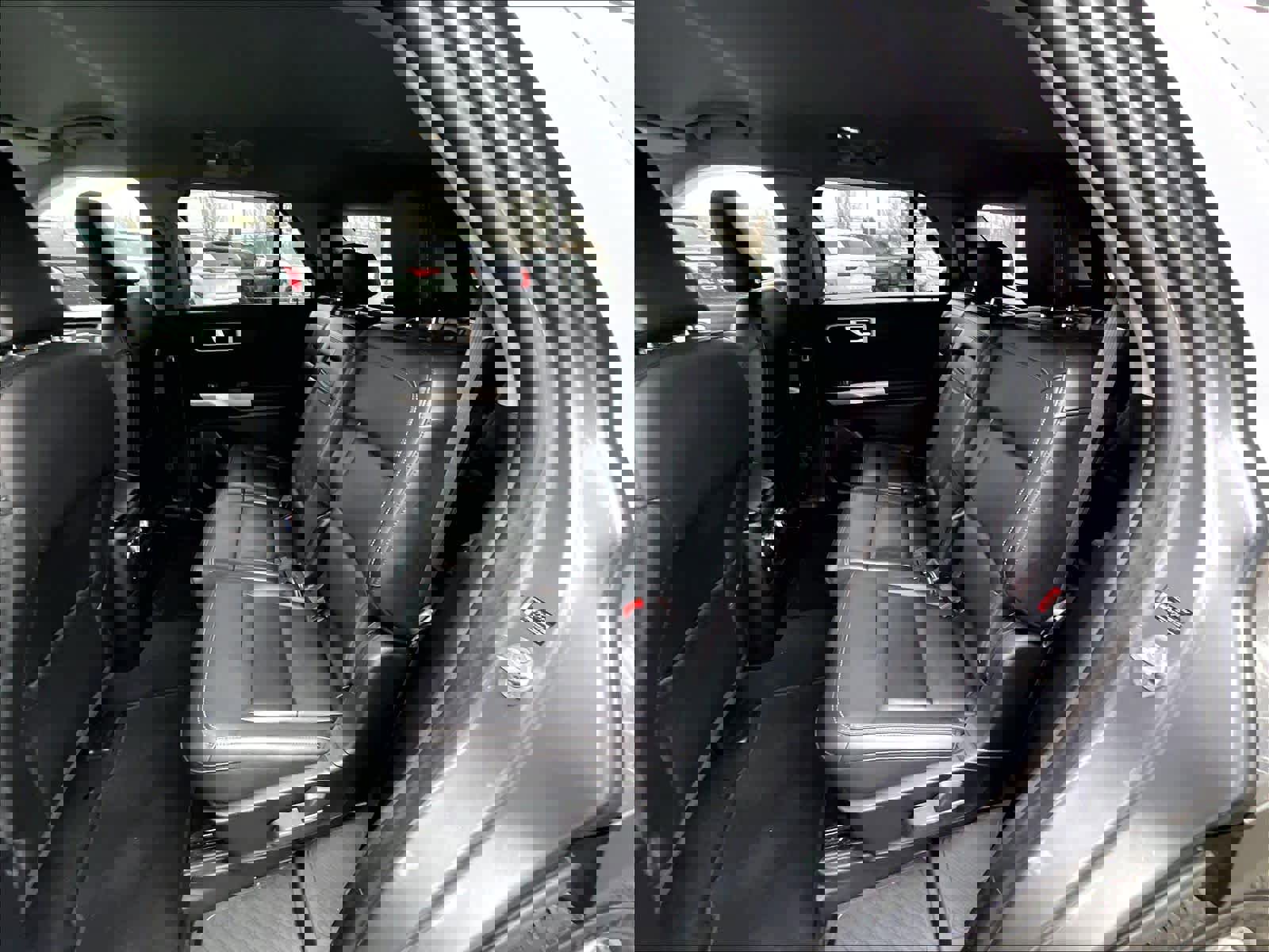 Used 2022 Ford Explorer XLT w/ Equipment Group 202A image 15