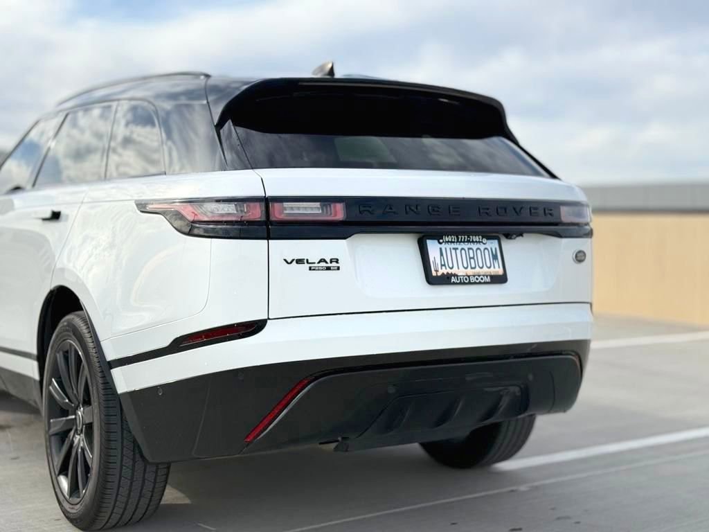 Used 2018 Land Rover Range Rover Velar R-Dynamic SE AWD/4WD image 7
