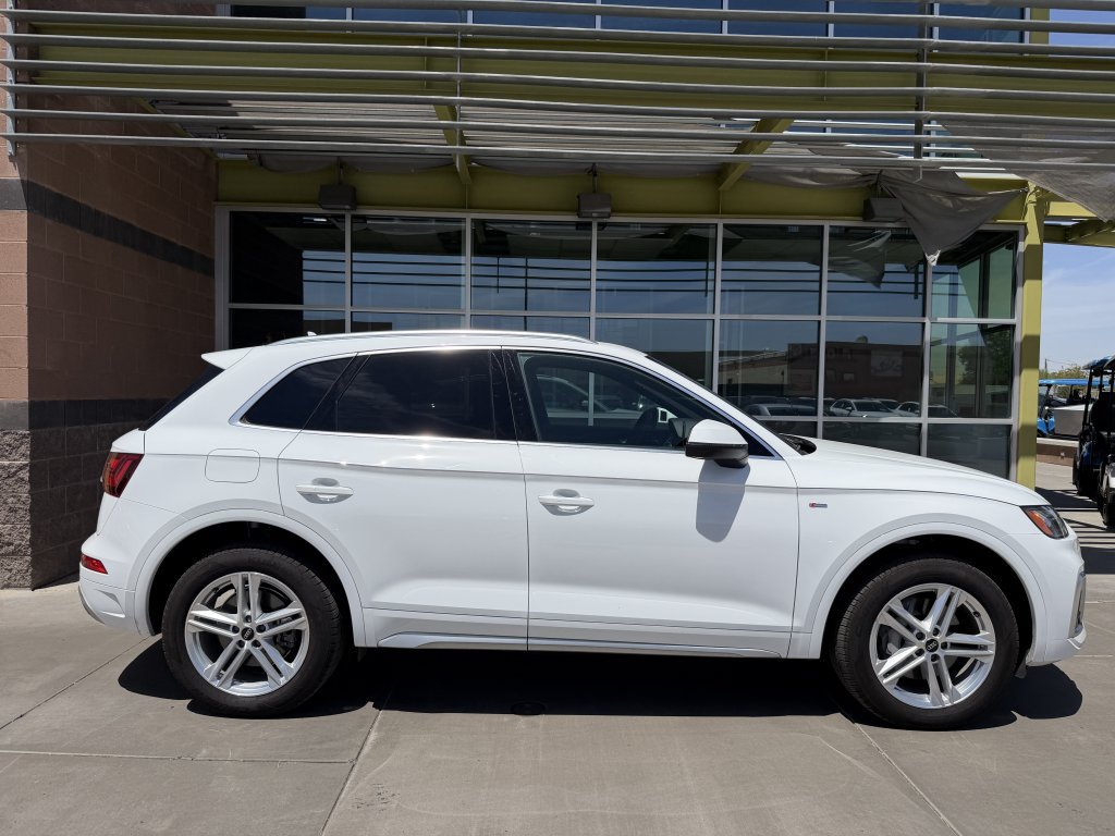 Used 2024 Audi Q5 e Premium w/ Convenience Package AWD/4WD image 9