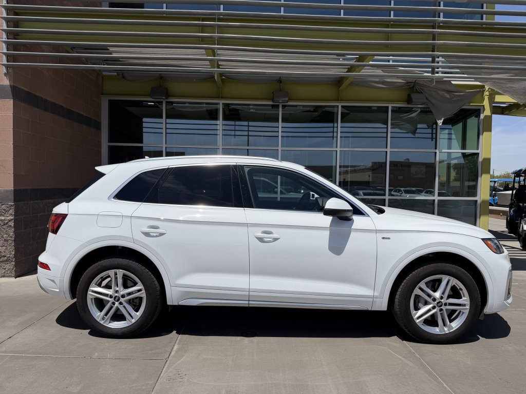 Used 2024 Audi Q5 e Premium AWD/4WD image 9